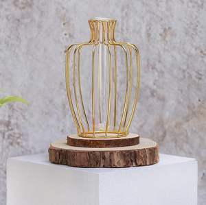 Vase à fleurs en métal de couleur or de conception moderne, nouveau design, de bonne qualité, pour la décoration de la maison, prix de gros, vase de table - Product Image 1