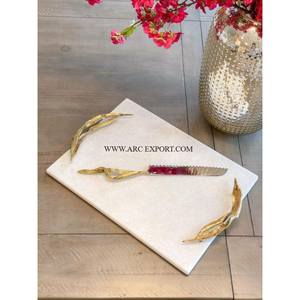 Conception de plateau de serveur de nourriture en marbre à cadre en métal poli doré de grande qualité en gros de table décorative de mariage - Product Image 4