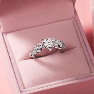 Bague de fiançailles Jeulia Olivetta motif feuille cœur tendance - Product Image 3