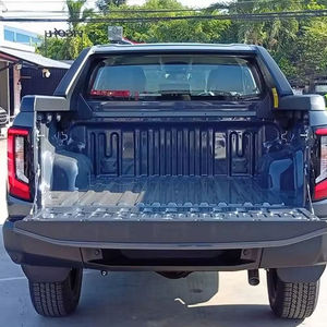 Camioneta Diésel Usada 2024-2025, Tracción en las Cuatro Ruedas, Automática, Exterior Gris, Asientos de Cuero, Neumáticos R18, Caja de Cambios Manual, 4L, Volante a la Izquierda - Product Image 2