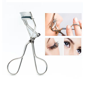 Mini recourbe-cils conçu pour un lifting doux et des résultats de bouclage lisses, en acier inoxydable, pour les routines de maquillage quotidiennes - Product Image 4