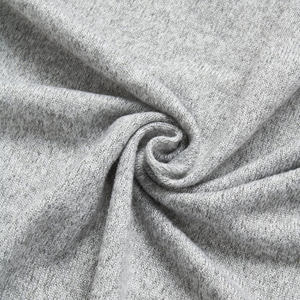 ชุดชุดนอนเสื้อยืดสีเทาอ่อน | ชุดเลานจ์ผ้าคอตตอนทอของ100% | ชุดนอนแขนครึ่งเนื้อนุ่มระบายอากาศได้ดีพร้อมเสื้อยืดและกางเกง - Product Image 3