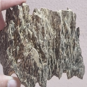 Chips de madera Oud para crear una atmósfera calmante - Product Image 4