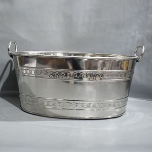 Seau à glace moderne pour le refroidissement de la bière et du vin Refroidisseur à vin en acier inoxydable de haute qualité avec poignée pratique pour une utilisation facile - Product Image 4