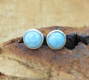 Pendientes de Botón Boho de Plata de Ley Chapados en Oro para Mujer con Piedra Preciosa de Larimar, Regalo de Boda Hecho a Mano de Moda - Product Image 3