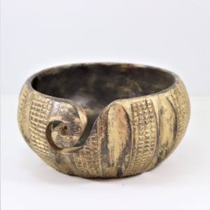 Tazón de almacenamiento de hilo de madera Premium artesanal para tejedores Tazón de madera de almacenamiento de hilo ecológico hecho a mano - Product Image 6