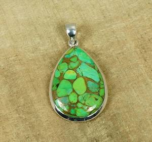 Pendentif en turquoise cuivre vert, forme poire, argent sterling, bijoux faits à la main, cadeau élégant pour femmes - Product Image 1