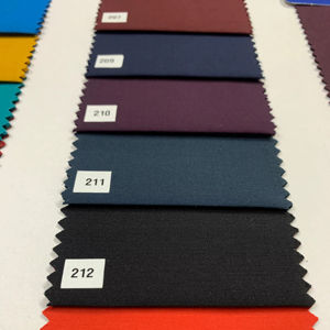 Tela de Camisería Lisa Teñida de Primera Calidad, 58% Poliéster, Textil Tejido Resistente para Prendas de Niños y Niñas - Product Image 1