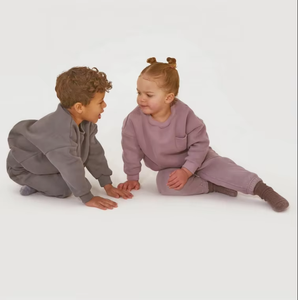 Chándal Cómodo Personalizado para Niños, Chándal de Tela de Alta Calidad con Logotipo Personalizado, Conjunto de 2 Piezas, Unisex - Product Image 5