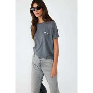 T-shirt pour femme à col rond, orné de pierres florales, coupe ajustée, 100% coton, respirant, style décontracté, disponible en taille unique et XL - Product Image 4