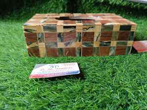 Elegante Caja para Pañuelos Hecha a Mano con Incrustaciones de Hueso y Nácar con Diseño Floral, Perfecta para Logotipo Personalizado, Uso en el Hogar y Hostelería - Product Image 2