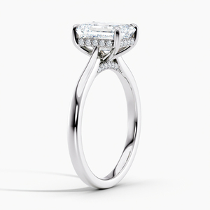Anillo de Compromiso Solitario con Halo Oculto de Oro Blanco de 18k, Corte Esmeralda, Claridad VS1, Color F, Diamante Sintético de 2.00 Quilates, Certificado IGI - Product Image 3