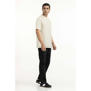 เสื้อยืด Relax Fit ผ้าฝ้าย 100% สีพื้น พิมพ์ลาย ผ้าเจอร์ซีย์ น้ำหนัก 220 กรัม ป้ายยี่ห้อแบบกำหนดเอง MN-TS-SS25-013 - Product Image 6