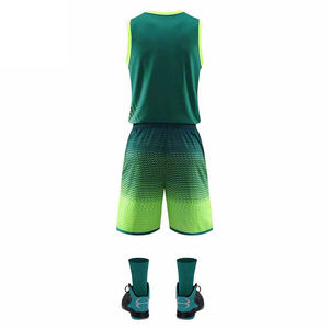 Kit de vêtements de sport de basket-ball universitaire pour hommes et jeunes maillots et shorts respirants uniformes personnalisables - Product Image 6