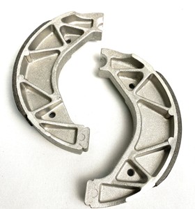 Plaquettes de frein métalliques pour moto KAO en provenance de Taïwan pour des performances de freinage optimales - Product Image 4