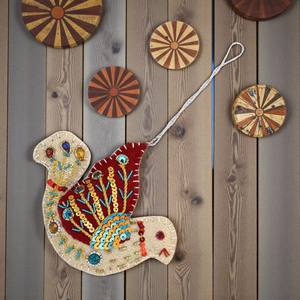 Ornement d'oiseau Zari de qualité supérieure |   Décoration suspendue artisanale en fil métallique et perles pour mariages, festivals et décoration intérieure - Product Image 2