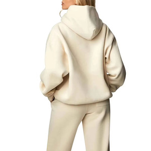 Conjunto de chándal de mujer de 2 piezas Loungewear Sudadera con capucha de gran tamaño y Jogger Color amarillo Beige Logotipo personalizado Chándales de mujer - Product Image 2