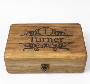 Boîte de montre en bois personnalisée Organisateur de montre en chêne ou frêne massif Porte-montre fait main Rangement pour hommes - Product Image 3