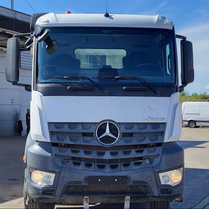 Camión Volquete Mercedes Arocs 3240 8X4 2015 - Product Image 1