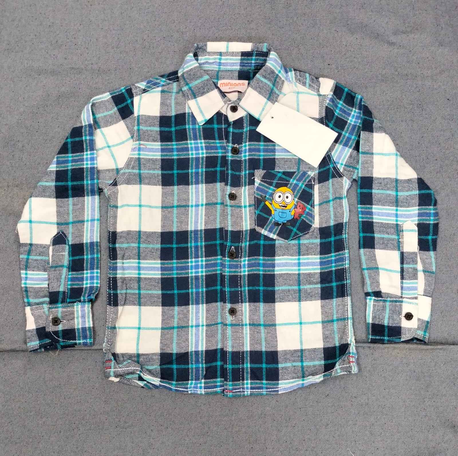 มีสีเขียวขุ่น