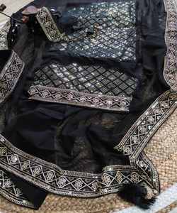 Moda de alta calidad a precios asequibles Look rico Precio al por mayor Lehenga nupcial: Lujoso atuendo nupcial inolvidable - Product Image 4