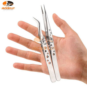 Pince à cils inclinée en acier inoxydable de qualité professionnelle pour les extensions de cils de précision Caractéristiques de sécurité améliorées - Product Image 3