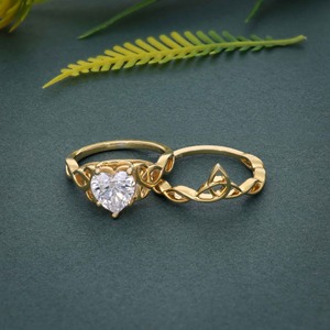 Elegante Juego de Anillos de Compromiso con Diamante Cultivado en Laboratorio con Corte Corazón, Certificado IGI, VVS, con Oro de 14k, Anillo Fino Minimalista de Lujo a Bajo Precio - Product Image 6