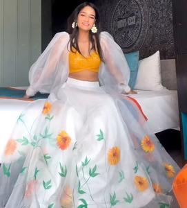 Diseñador nupcial Haldi especial Lehnga Choli para ropa de fiesta Impresión digital multicolor boda Lehenga Choli para mujer al por mayor - Product Image 1