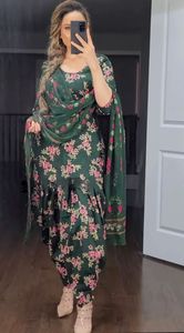 Último Modelo de Traje Dhoti Salwar Kameez con Dupatta para Fiestas y Festivales, con Bordado de Cordón de Seda, Precio de Mayorista - Product Image 2