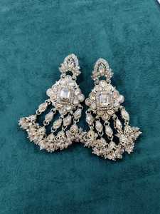 Boucles d'oreilles indiennes plaquées or antique Chand Bali, vente chaude, style ethnique, bijoux en zircon, alliage, perles, accessoires pour mariages - Product Image 3