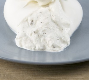 Burrata de truffe fraîche italienne de haute qualité 125g, Burratina sans tête 2 pièces 250g, plateau pour la vente au détail et la restauration - Product Image 2