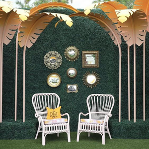 Panneau mural végétal artificiel en eucalyptus et buis 50x50cm pour hôtels, centres commerciaux, aménagements extérieurs et intérieurs, vente en gros, OEM - Product Image 1