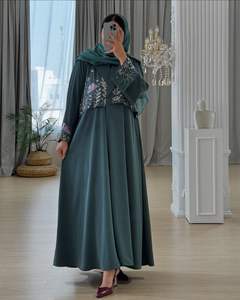 Abaya de Oración de Manga Larga, Hecha a Mano en Dubái, de Seda con Hermoso Bordado, Color Personalizado, Antiarrugas - Product Image 1