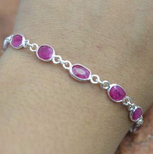 สร้อยข้อมือเงินสเตอริง925ทำด้วยมือกำไลอัญมณีทับทิมสีชมพูสร้อยข้อมือลูกปัดสำหรับปาร์ตี้ของขวัญเงินของสาวๆ - Product Image 3