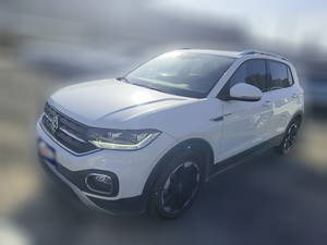 SUV 200 TSI DSG 2021 d'occasion, connectivité intelligente, excellent état, véhicule compact à faible consommation, en bon état - Product Image 3