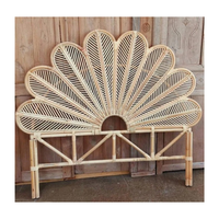 Cabecero de mimbre hecho a mano con diseño floral, de pavo real, hecho a mano, muebles de dormitorio principal de mimbre de Vietnam