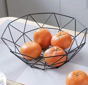 Cesta de frutas de metal con acabado negro artesanal con forma fuerte hecha a mano para una decoración atemporal y un almacenamiento funcional moderno - Product Image 4