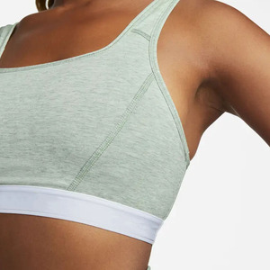 Soutien-gorge de sport sans couture à maintien élevé avec logo frontal respirant personnalisé pour femmes, vêtements de yoga et de gym, vente en gros au Pakistan - Product Image 4