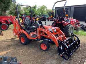 Mini Granja Kubota BX23S, Maquinaria Excavadora y Cargadora Frontal a Precio Económico - Product Image 6