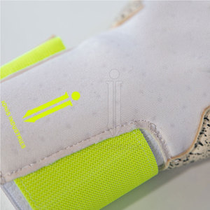 Guantes de portero de buena calidad, guantes de portero medianos personalizados, Diseña tus guantes de portero - Product Image 6