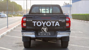 Grille avant de camionnette Toyota Tacoma blanche d'occasion pour la conduite urbaine et commerciale - Product Image 6