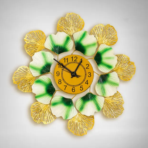 Ak kuningan sederhana daun logam kuarsa jam dinding dengan Multi Warna hadiah Natal jam dinding jam untuk dekorasi rumah