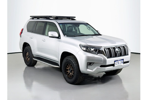 Toyota Land Cruiser Prado 2022, SUV, Plástico Industrial, Caja de Cambios Manual, Tracción en las Cuatro Ruedas, Asientos de Cuero, Motor de 8L, Tamaño de Neumáticos R20, Listo para Usar - Product Image 5