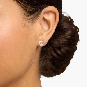 Pendientes de Diamantes Cultivados en Laboratorio con Corte Esmeralda para Mujer, Oro Amarillo de 14K, Claridad VS2, Color E, Certificados por RATAN JEWELS, Estilo Étnico - Product Image 3