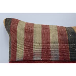 Coussin de Bohème Multicolore en Laine Kantha 16x24 Coussin Décoratif Patchwork Tissé à Imprimé Floral Brodé Vintage 18x18 Pouces - Product Image 2