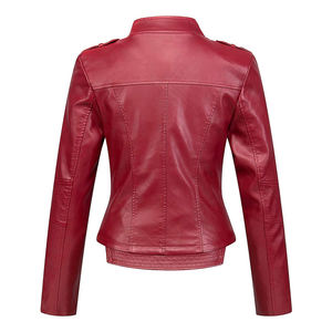 Venta al por mayor de alta calidad de la mujer corta PU Biker Jacket Soft Faux Leather Printed Fabric Stand Collar Cremallera Botones de invierno - Product Image 4