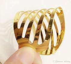 Anneau de serviette en laiton Antique, accessoires de décoration de table et dernière conception ronde, anneau de serviette en laiton martelé à vendre - Product Image 6