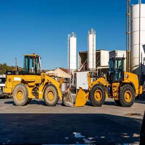 Nouvelle chargeuse pelleteuse Cat meilleure condition de fonctionnement - Product Image 3