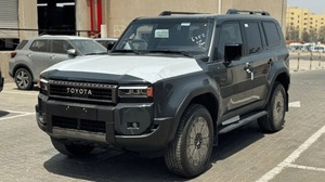 Toyota Land Cruiser Prado SUV 2025 Usado, Automático, 2.4 Gasolina, Buen Estado, Volante a la Izquierda, Asientos de Cuero, Portaequipajes Metálico, Neumáticos R17 Traseros - Product Image 6