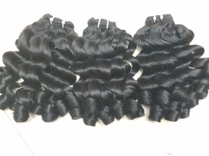 Cheveux bruts vietnamiens dansant les cheveux bouclés de trame avec la couleur naturelle pour les femmes noires - Product Image 5